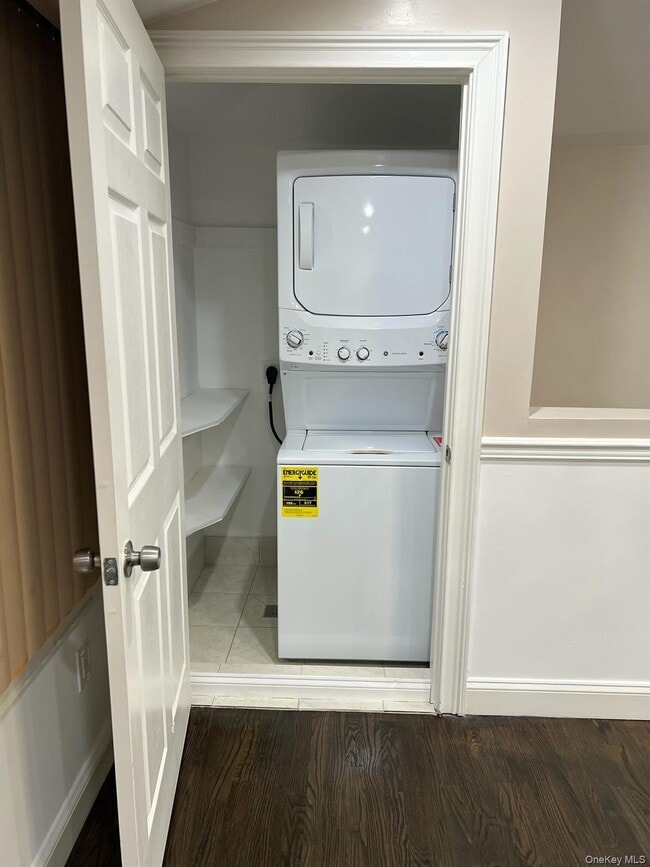 Building Photo - 144-10 230th Pl