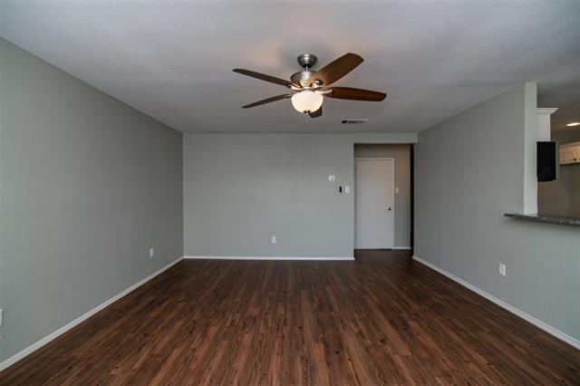 Building Photo - 7616 Parkwood Ln