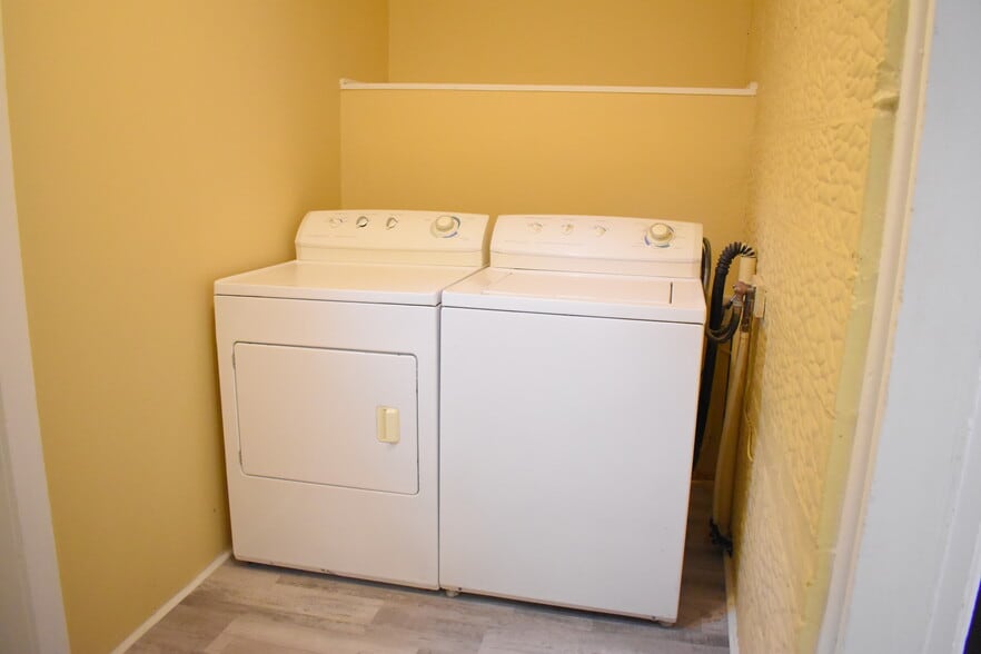 Mudroom/Laundry Room - 375 W 1st St