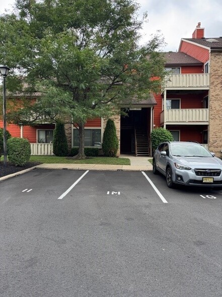 Building Photo - 2903B Auburn Ct