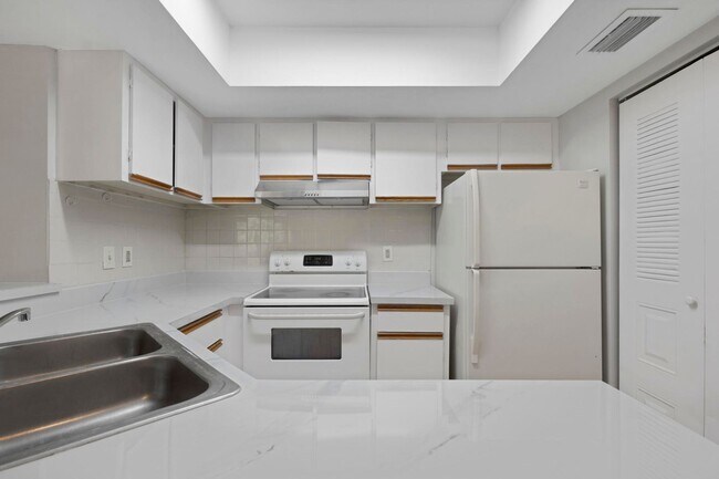 Building Photo - 9166 W Atlantic Blvd