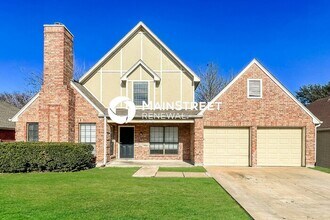 Building Photo - 4 Bedroom Pet-Friendly Home in Rowlett, TX with Main Street Renewal