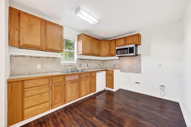 Building Photo - 6603 Conley St