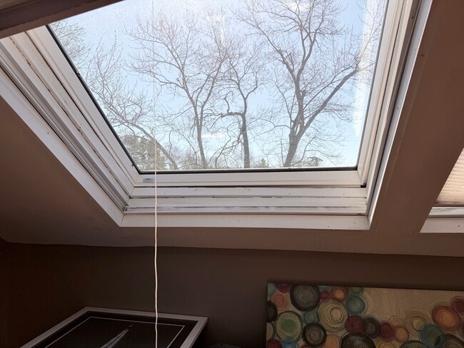 Building Photo - 359 Village St