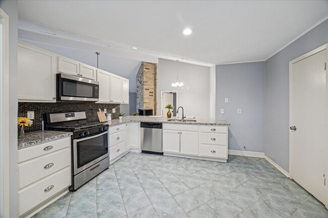 Building Photo - 7306 Lonesome Woods Trail