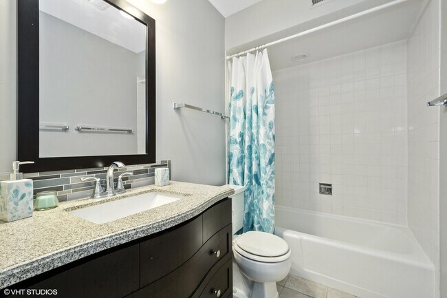 Building Photo - 520 Shorely Dr