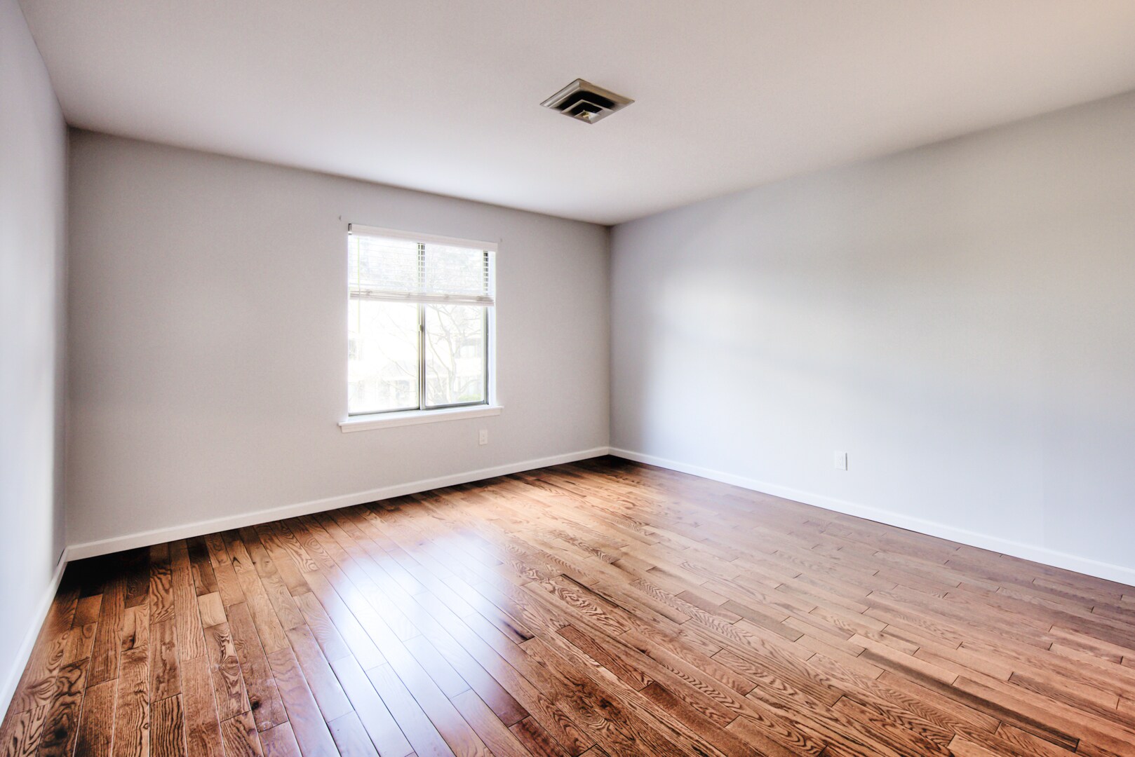 Building Photo - 411 W Conestoga Rd