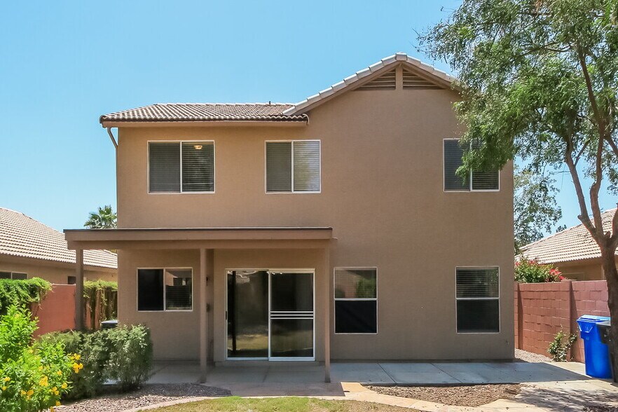 Building Photo - 1036 W Olive Ave