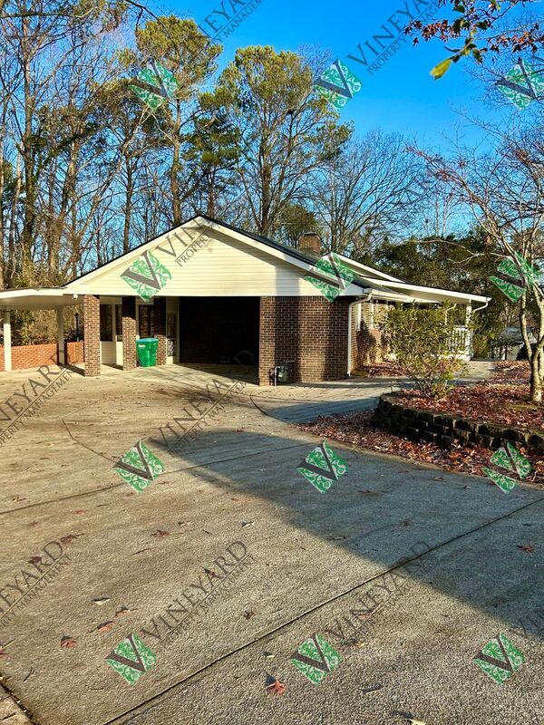 Building Photo - 261 Ridgeway Rd