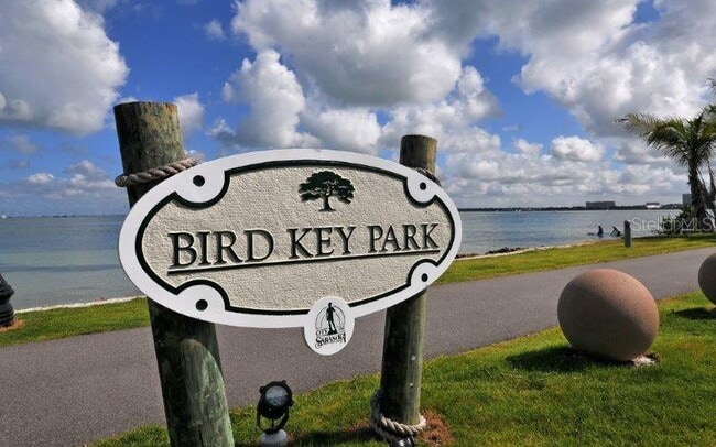 Building Photo - 567 Bird Key Dr