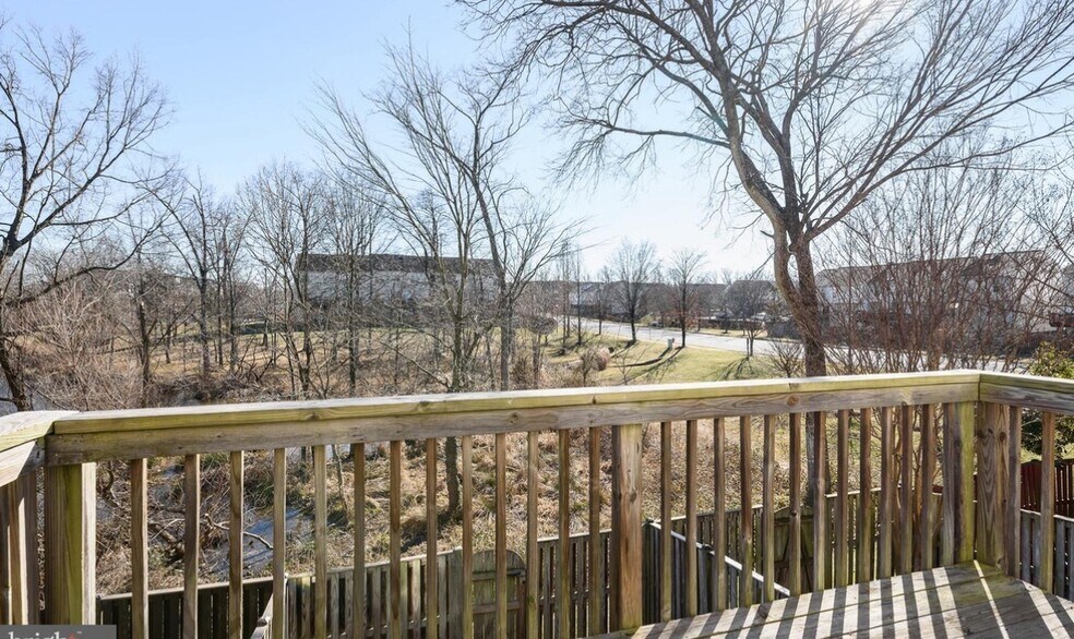 Building Photo - 45461 Bluemont Junction Sq