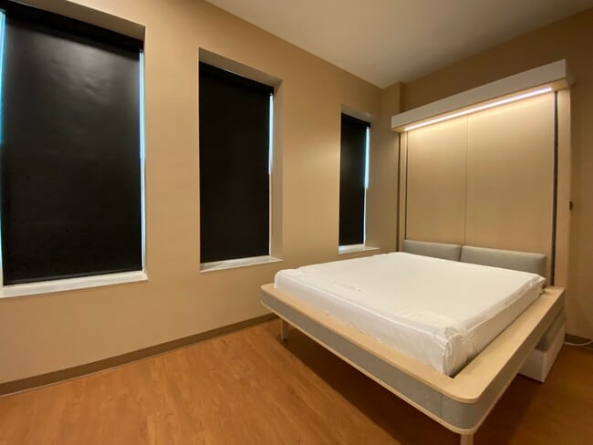 Building Photo - 83 Hanover St