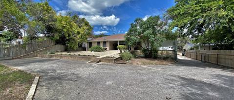 Building Photo - 216 Loma Vista Dr