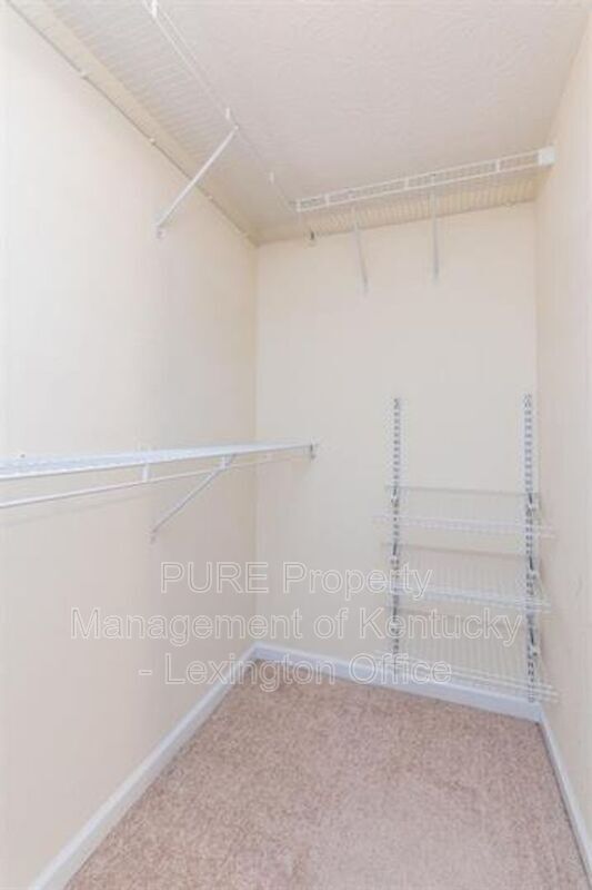 Building Photo - 2512 Knightsbridge Ln