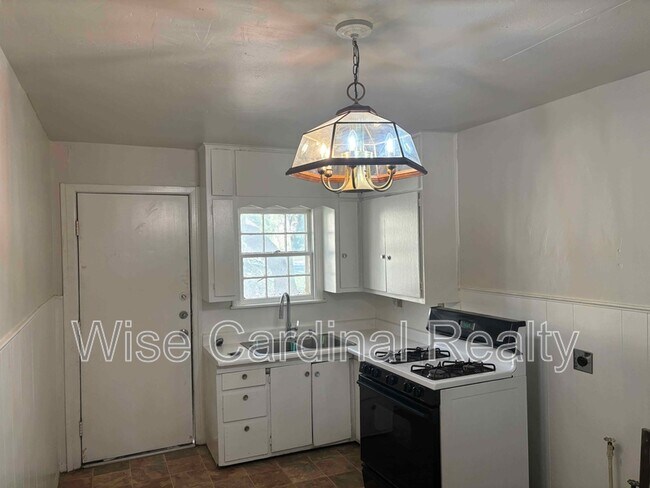 Building Photo - 3015 39th St