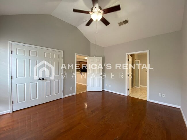 Building Photo - Townhome for Rent in Bessemer!  View with 48 Hours Notice!