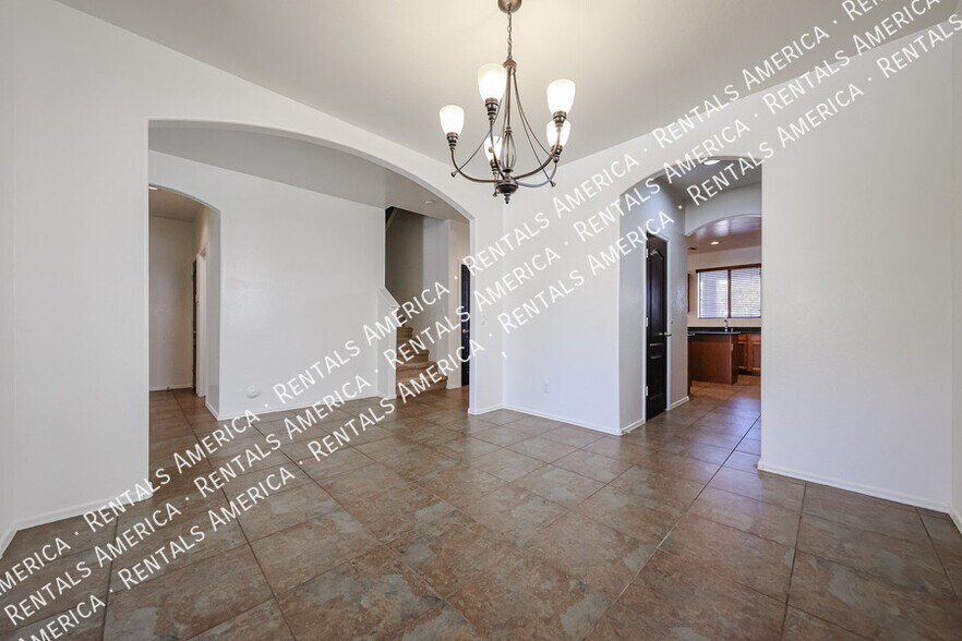 Building Photo - 43608 Caven Dr