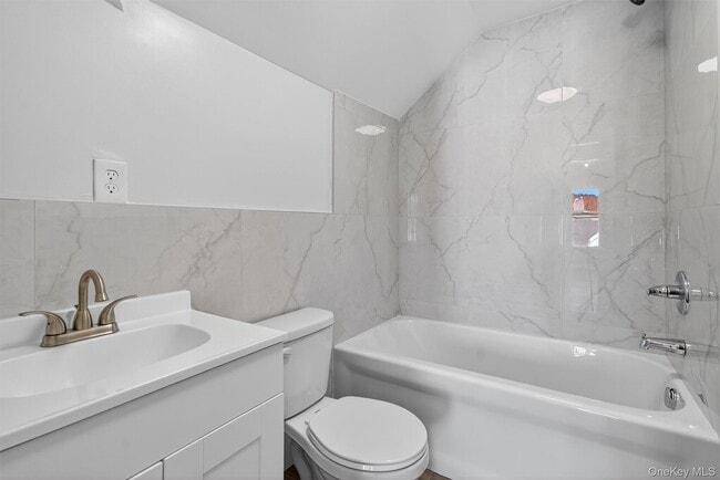 Building Photo - 12 N Church St