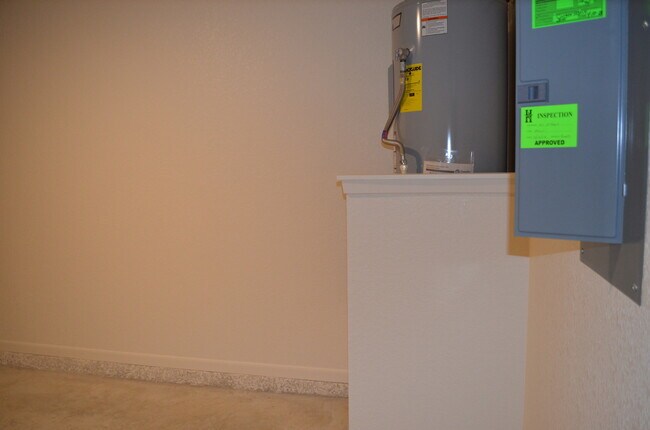Building Photo - 308 Elbert Ln