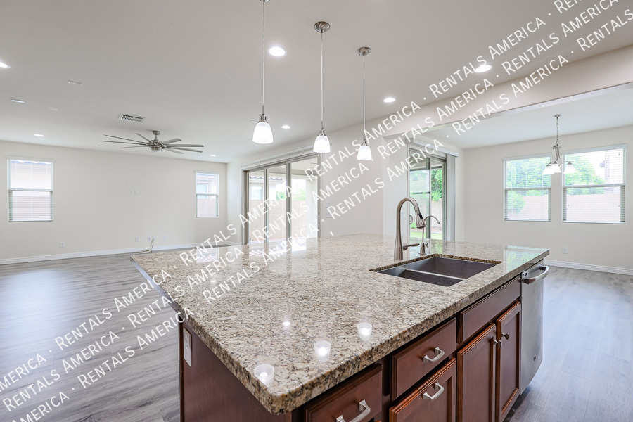 Building Photo - 21948 N 98th Dr