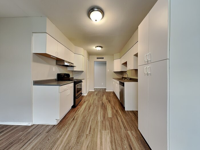 Building Photo - 446 Thistle Dr