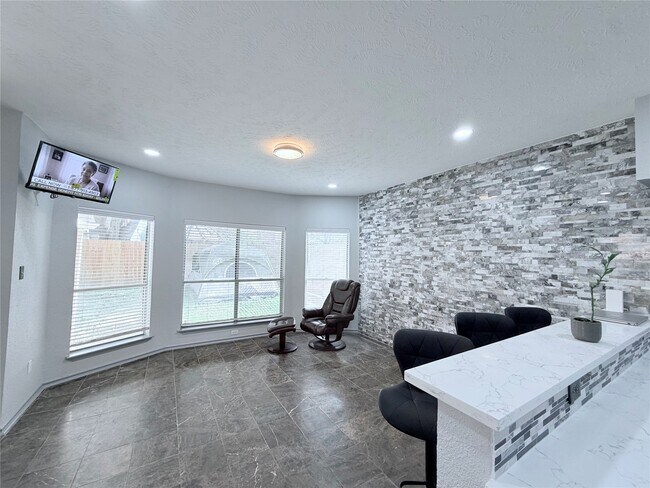 Building Photo - 7015 Puerta Vista Ln