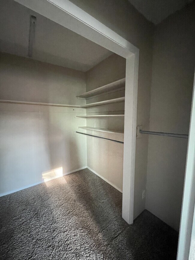 Building Photo - 5113 Wally Dr