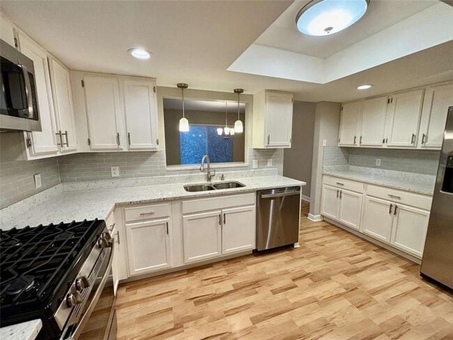 Building Photo - 58 Rumson Ct