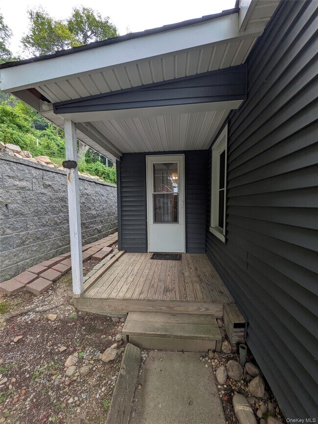 Building Photo - 805 N Liberty Dr