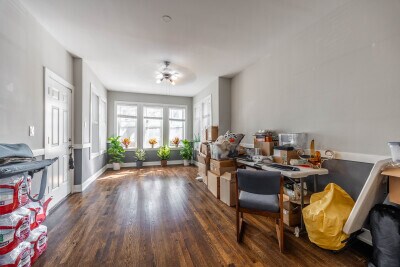 Building Photo - 3022 N Avers Ave