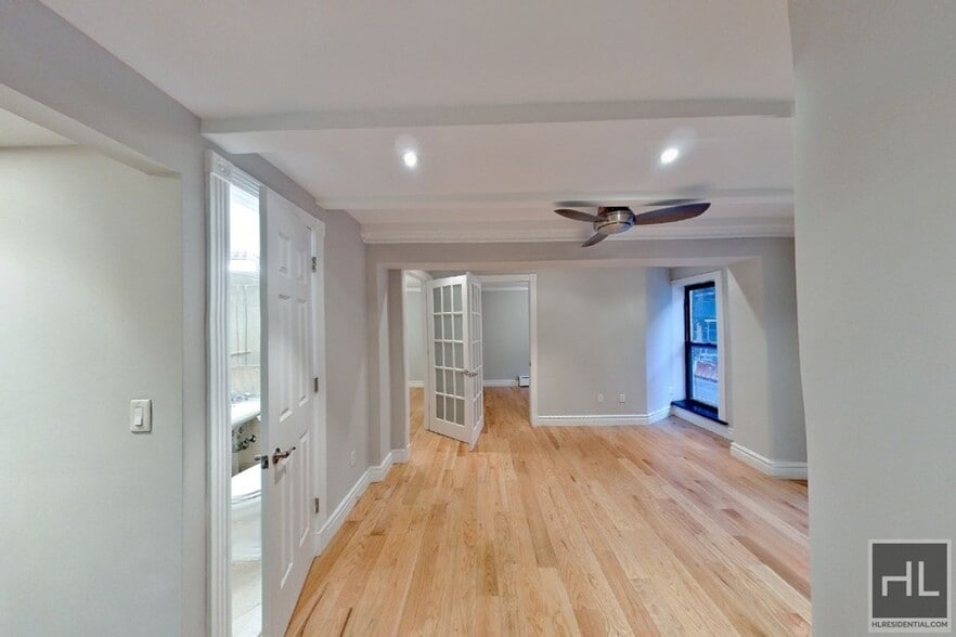 Building Photo - Second Avenue