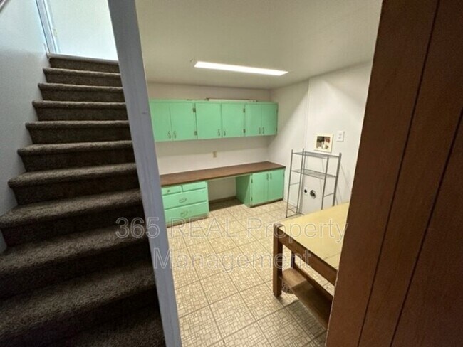 Building Photo - 2446 25th Ave