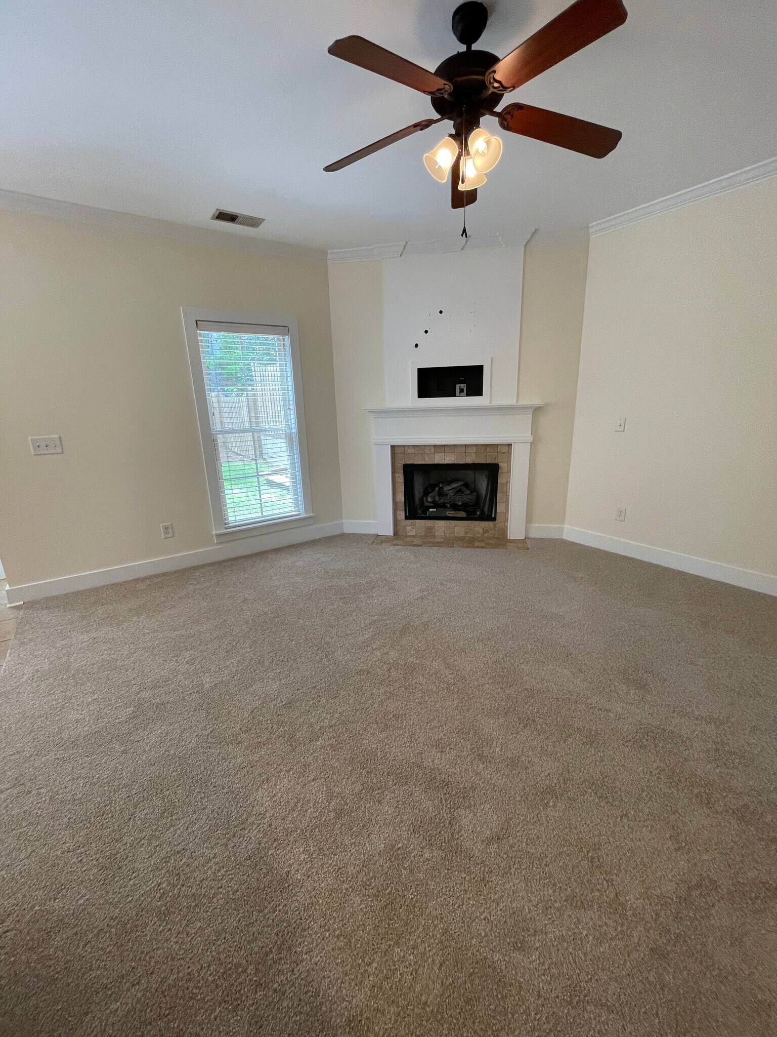 Living Room - 3947 River Pointe Ln