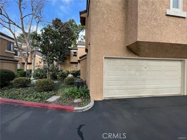 Primary Photo - 7911 Woodlake Dr