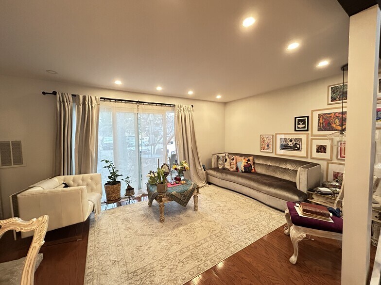 Building Photo - 6 Beals Cove Rd