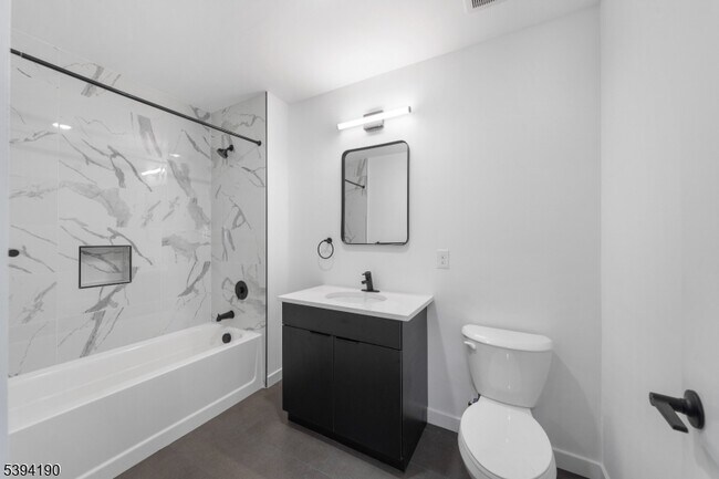 Building Photo - 768 Bergen St