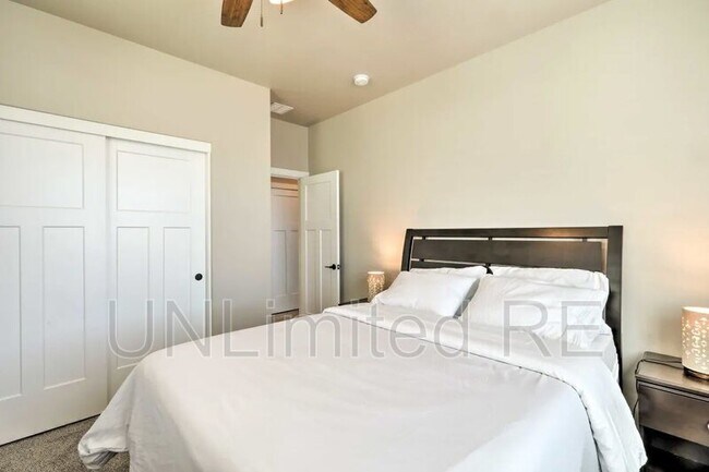 Building Photo - 2269 W Mission Timber Cir