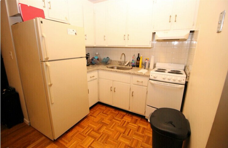 Building Photo - 383 Langley Rd