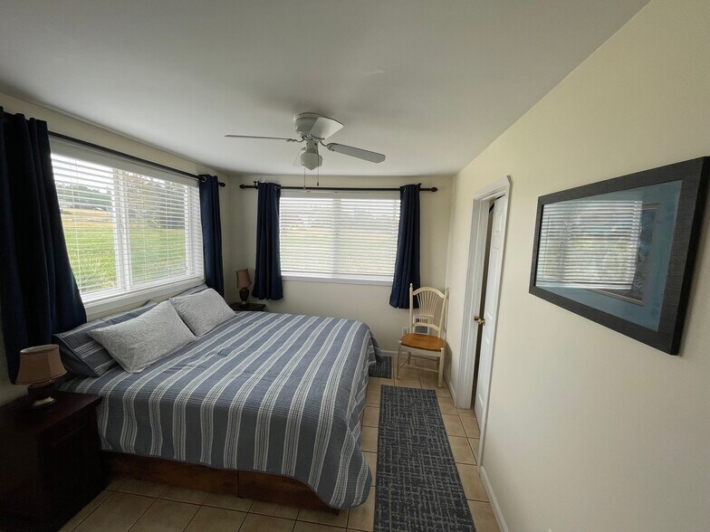 Bedroom - 183 W Anderson Rd