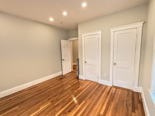 Building Photo - 3957 Washington St