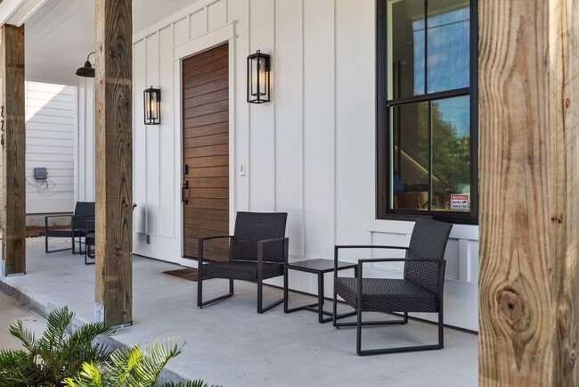 Building Photo - 218 George C Wallace Blvd