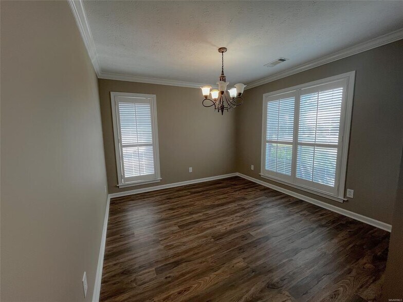 Building Photo - 8906 Stoneridge Pl