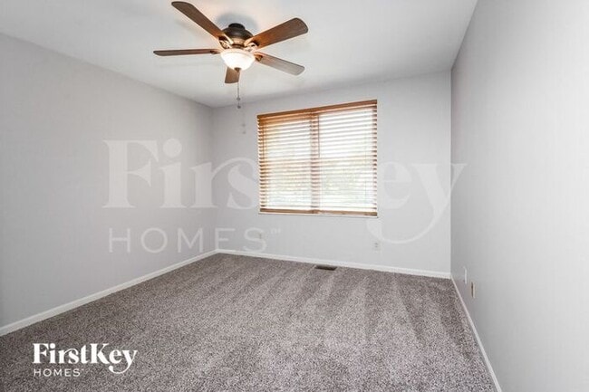 Building Photo - 598 Woodchuck Ln