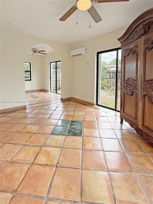 Building Photo - 3390 SW 75th Ave