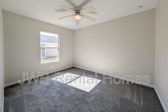 Building Photo - 4373 Melissa Ct W