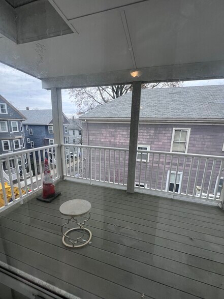 Building Photo - 99 Hillside St