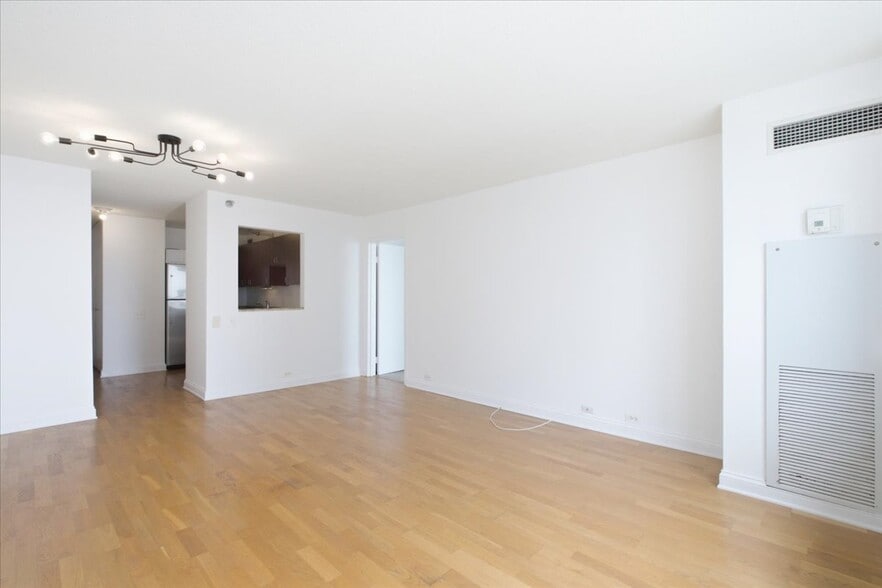 Building Photo - 474 N Lake Shore Dr