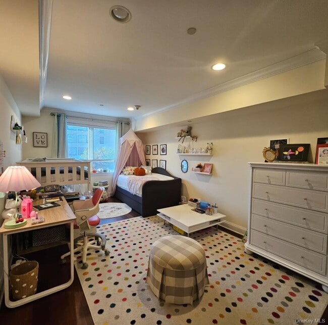 Building Photo - 171 Great Neck Rd