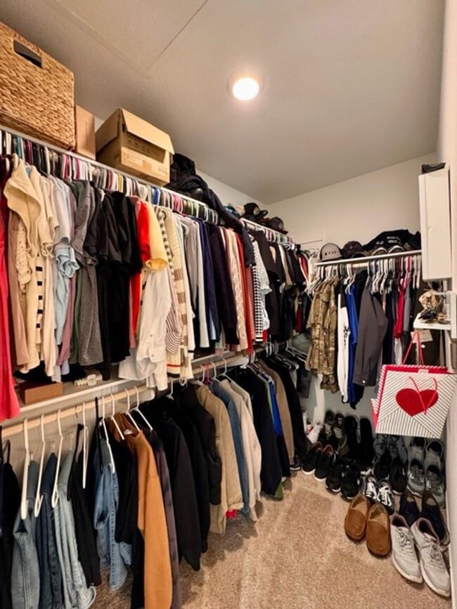 Building Photo - Stunning 4 Bedroom Cul-De-Sac Home with Loft located in Winchester!