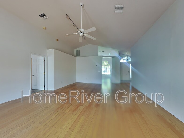 Building Photo - 679 Heather Stone Dr